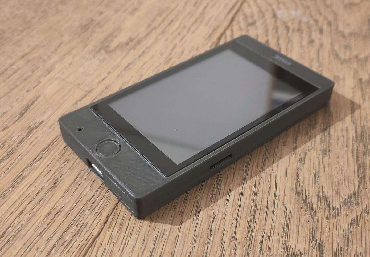 Alors lycéen, il crée un smartphone !